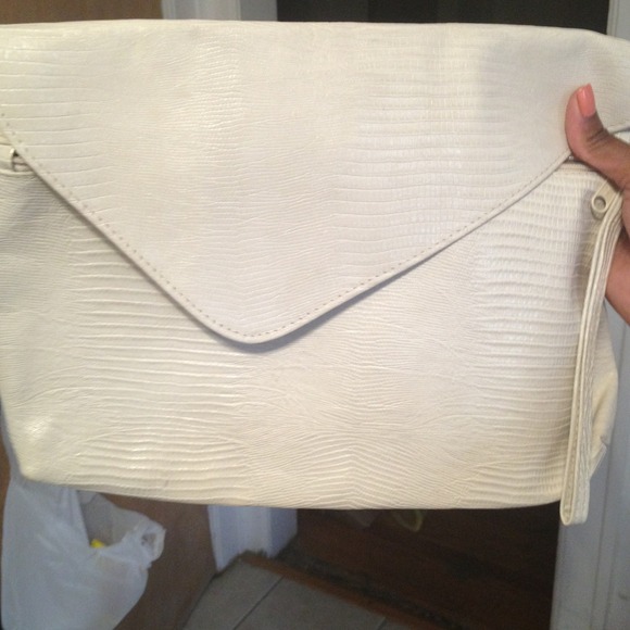 Ivory vintage bag