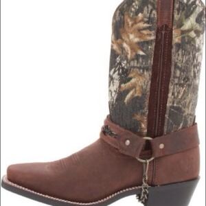 CLOSET BLOWOUT! $145 today only camo cowboy boots