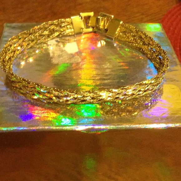 Jewelry - 056 Braided bracelet🌟HOLD🌟