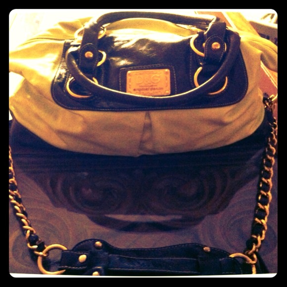 ✋HOLD✋Neon Highlight Yellow D&G Purse👌👌👌