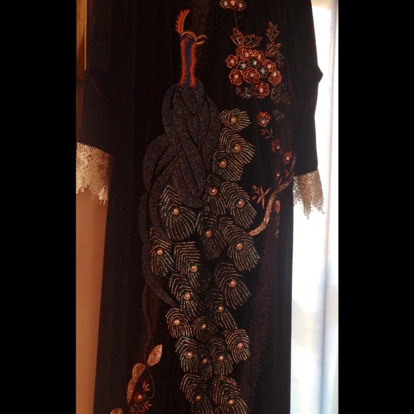 Pakistani black velvet back peacock gown - Picture 1 of 2