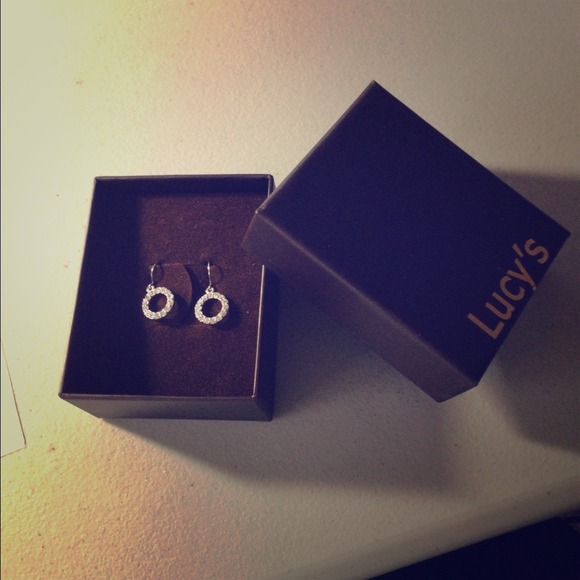 Lucy's crystal earrings 💎⭐