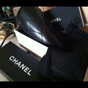 AUTHENTIC Chanel Case, sunglasses