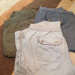 💘💋Reduced💋3 Old Navy capris
