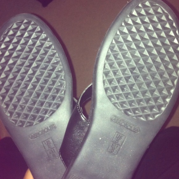 Black Aerosoles Beaded Sandals/ Flip Flops - Picture 2 of 4