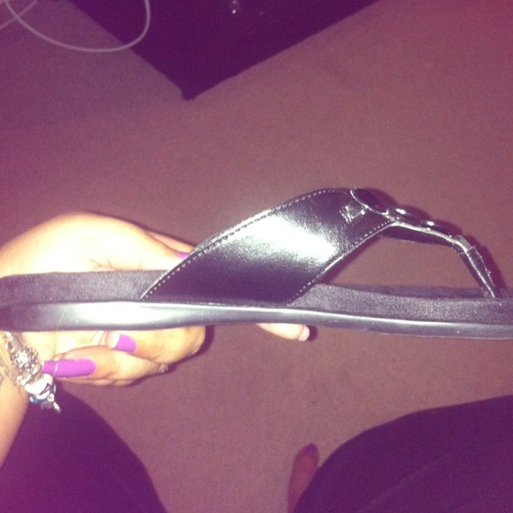 Black Aerosoles Beaded Sandals/ Flip Flops - Picture 4 of 4