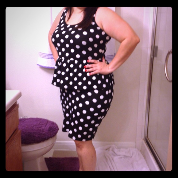 Bundle ! Cute polka dot dress and floral dress