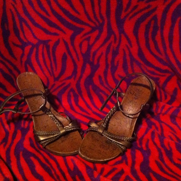 Gold wedge shoes
