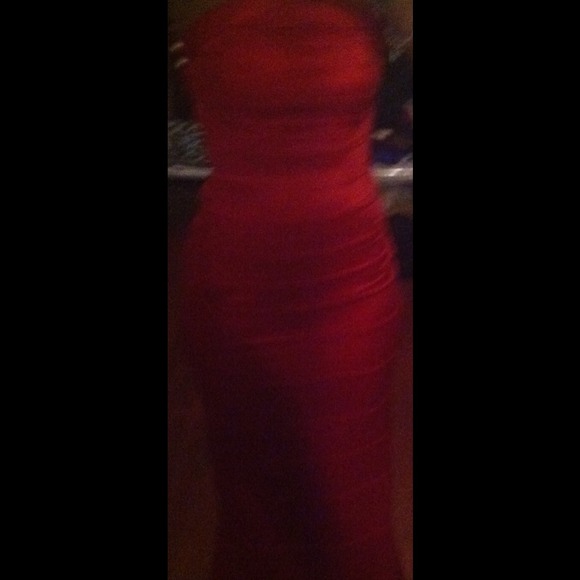 **REDUCED**Custom made red gown - Picture 2 of 4