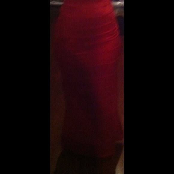**REDUCED**Custom made red gown - Picture 3 of 4