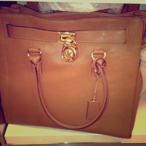 Kors purse