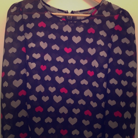 Black and grey heart shirt