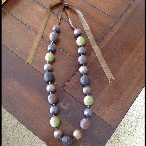 Ann Taylor necklace