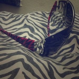 Pink zebra sun glasses