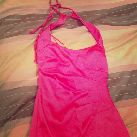 🌺Satin Cache dress size 2🌺 - Picture 1 of 4