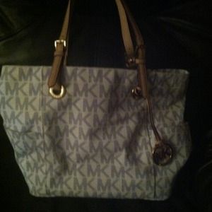 Mk brand new w tags yes it's real