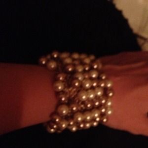 Sold!!!!! Stella and Dot pearl bracelet.