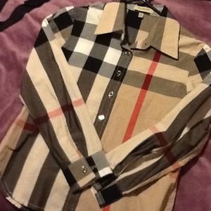 Burberry exploded check size medium