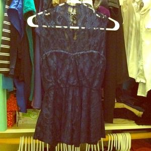 🔴Sold🔴Laced Peplum Tank