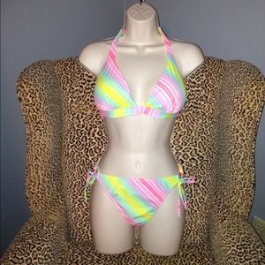SOLD IN BUNDLE. NWOT Victoria's Secret Bikini