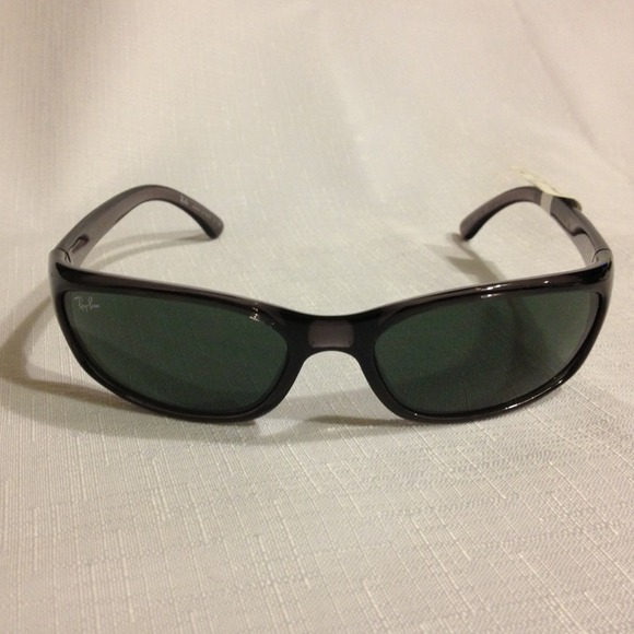 🌟SOLD🌟 Authentic Ray-Ban Sunglasses