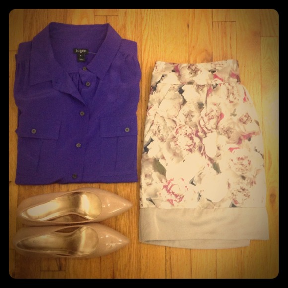 GAP Floral and flirty mini skirt
