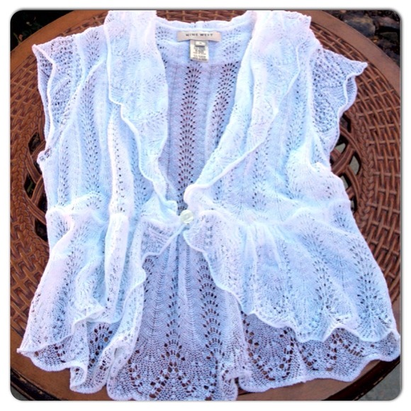 New-Nine West delicate white sweater. Size medium