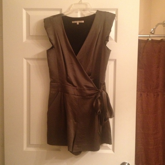 Olive Rachel Roy Romper!!!