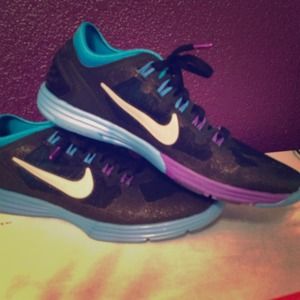 Nike lunarlon Nike + plus shoes great for Zumba