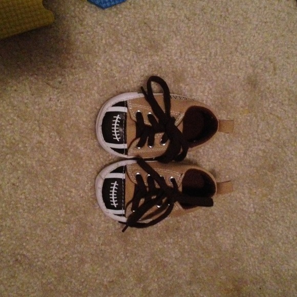 Baby boy football crib shoes🏈💙