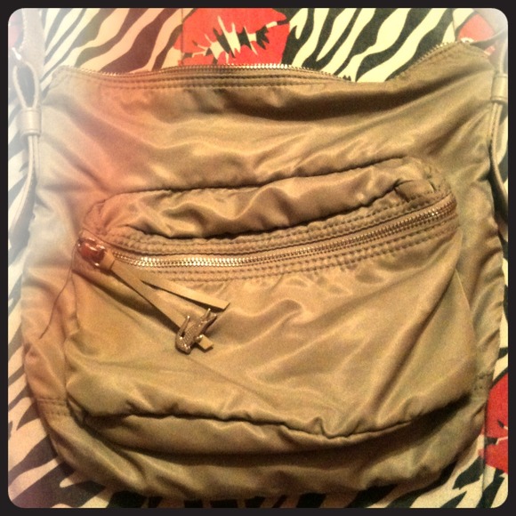 😱REDUCED !!!!!!💙💙 LACOSTE CROSSBODY 💚💚