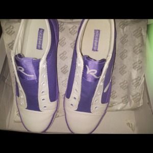 Rocawear purple & white stringless sneakers