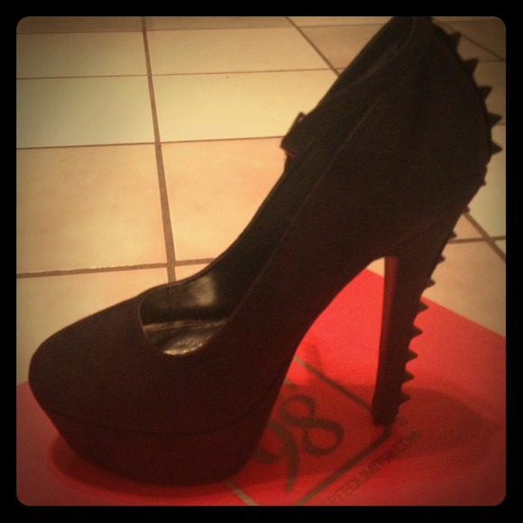 BRAND NEW spiked black ankle strap heels