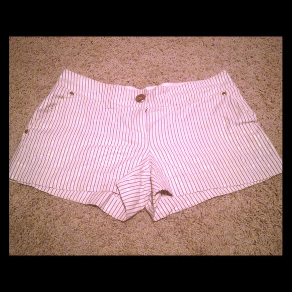 Arden B Gold & Gray Pinstriped Shorts