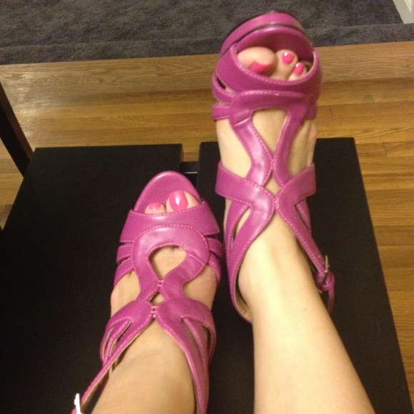 Marco santi Shoes - Fuchsia heels