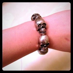 skull bracelet