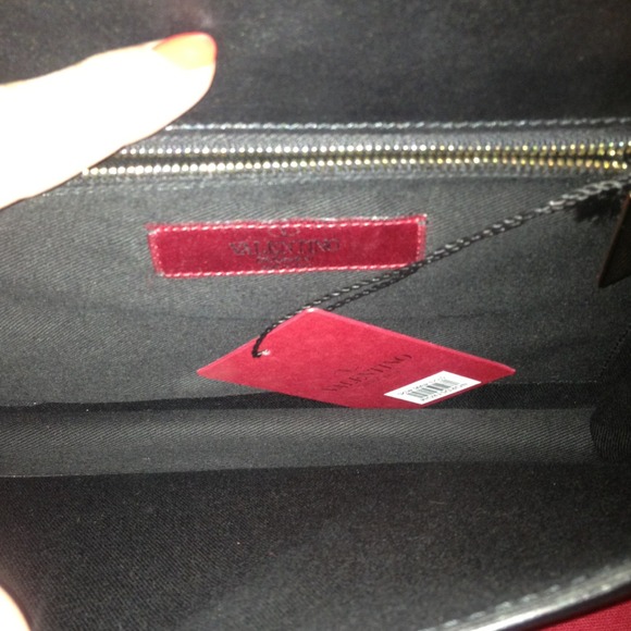 Authentic Valentino Garavani Handbag - Picture 3 of 4