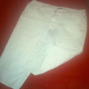 White Capri pants