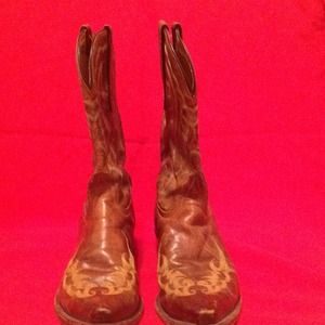 Women's Tony Lama size 9 boots ask for pricing