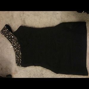 Color black .size  small