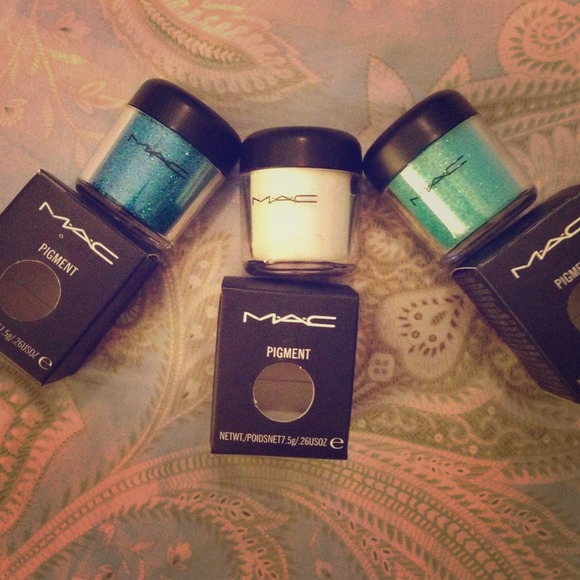 Mac pigments