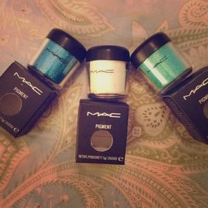 Mac pigments