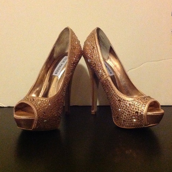Steve Madden Shoes - Steve Madden Rhinestoned Shoes