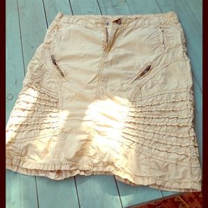 Adorable Beige DA NANG skirt