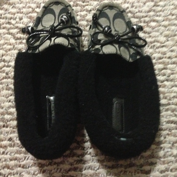 🚨Sale🚨 BOGO 20% Coach furry black/gray loafers!