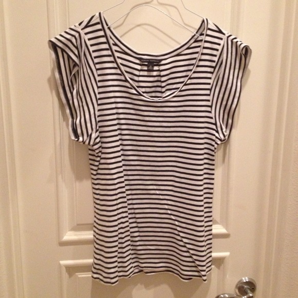 SOLD!!! Banana Republic top 💛End of Summer Sale💛