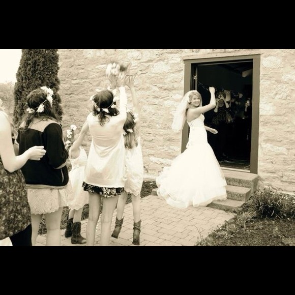 Dear brides to be.....