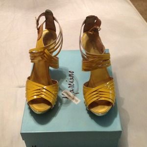 Marciano heels