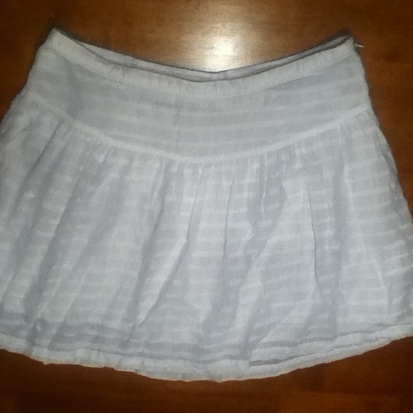 Very cute white skirt by Old Navy