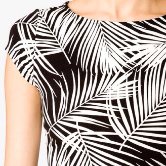 Forever 21 Dresses - 🚫SOLD🚫TROPICAL BODYCON DRESS-FOREVER21 Forever 21 Dresses - 🚫SOLD🚫TROPICAL BODYCON DRESS-FOREVER21